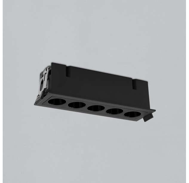 Nematomas įleidžiamas 3980/147 tekstūruotas juodas, LED 12 W 3000 K 850 lm, CRI90 CL.II, integruotas LED, dim. DALI/Push, ON-DEMAND **